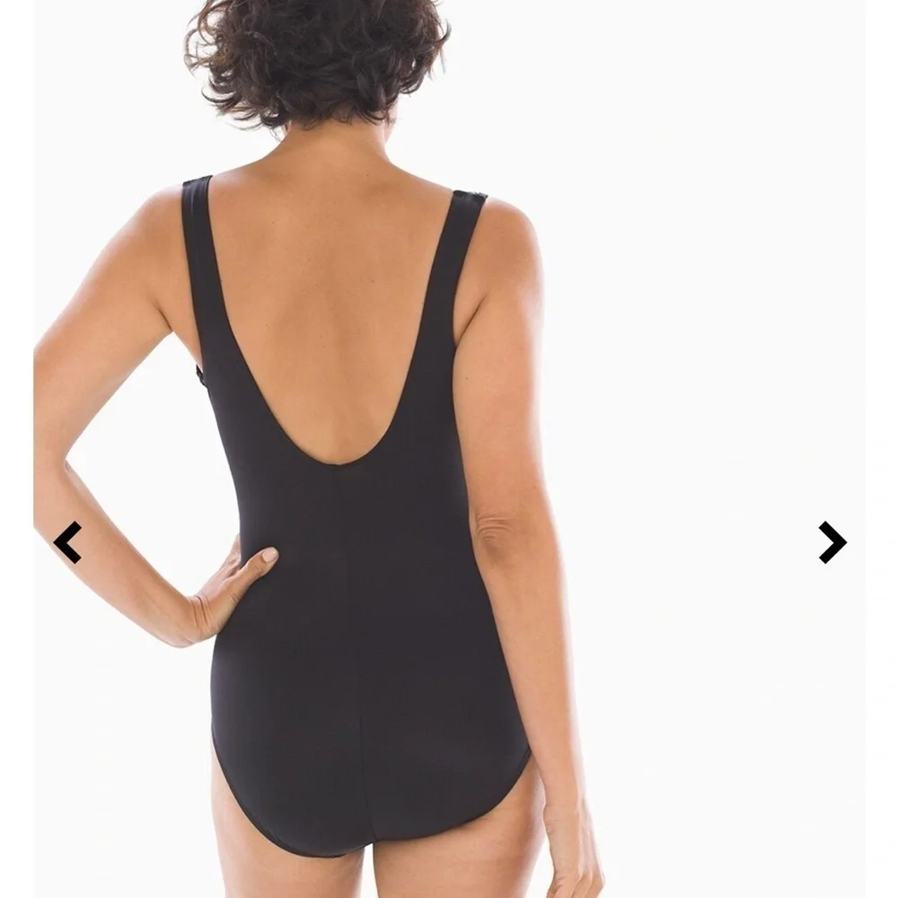MiracleSuit Gilt Trip Escape Underwire Black & White 1 Piece Swimsuit Sz Small